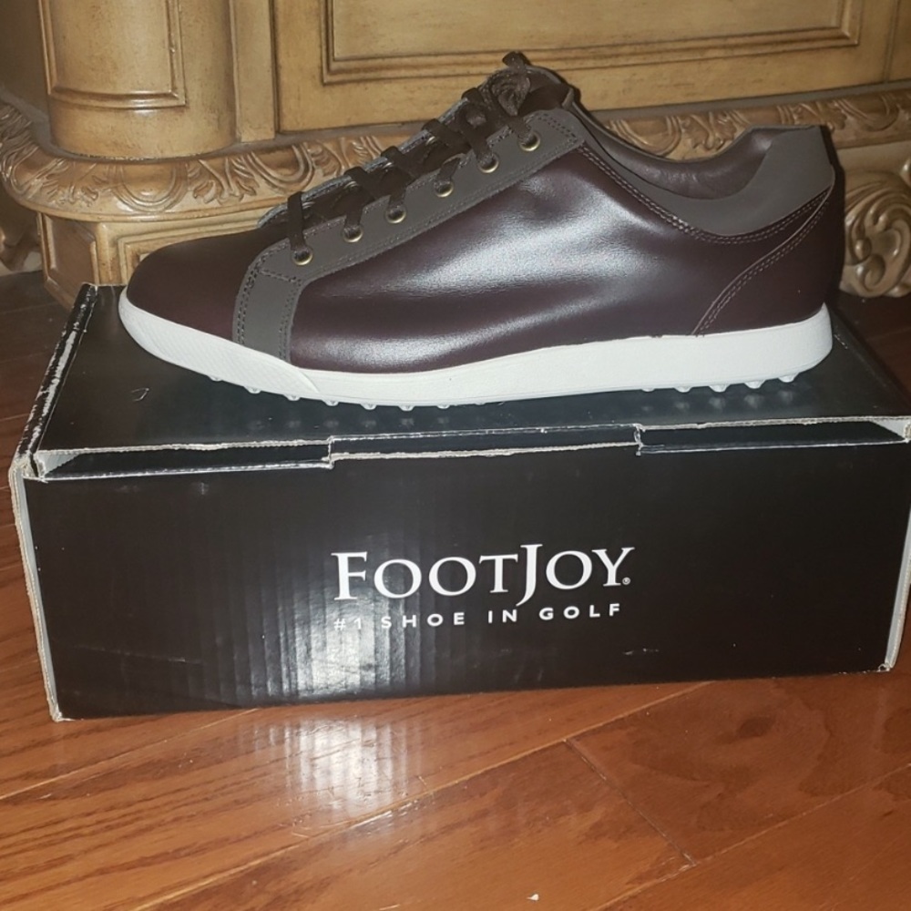 Footjoy Leather Contour Casual Lace Up Sneaker
Men's Size 10 NWB